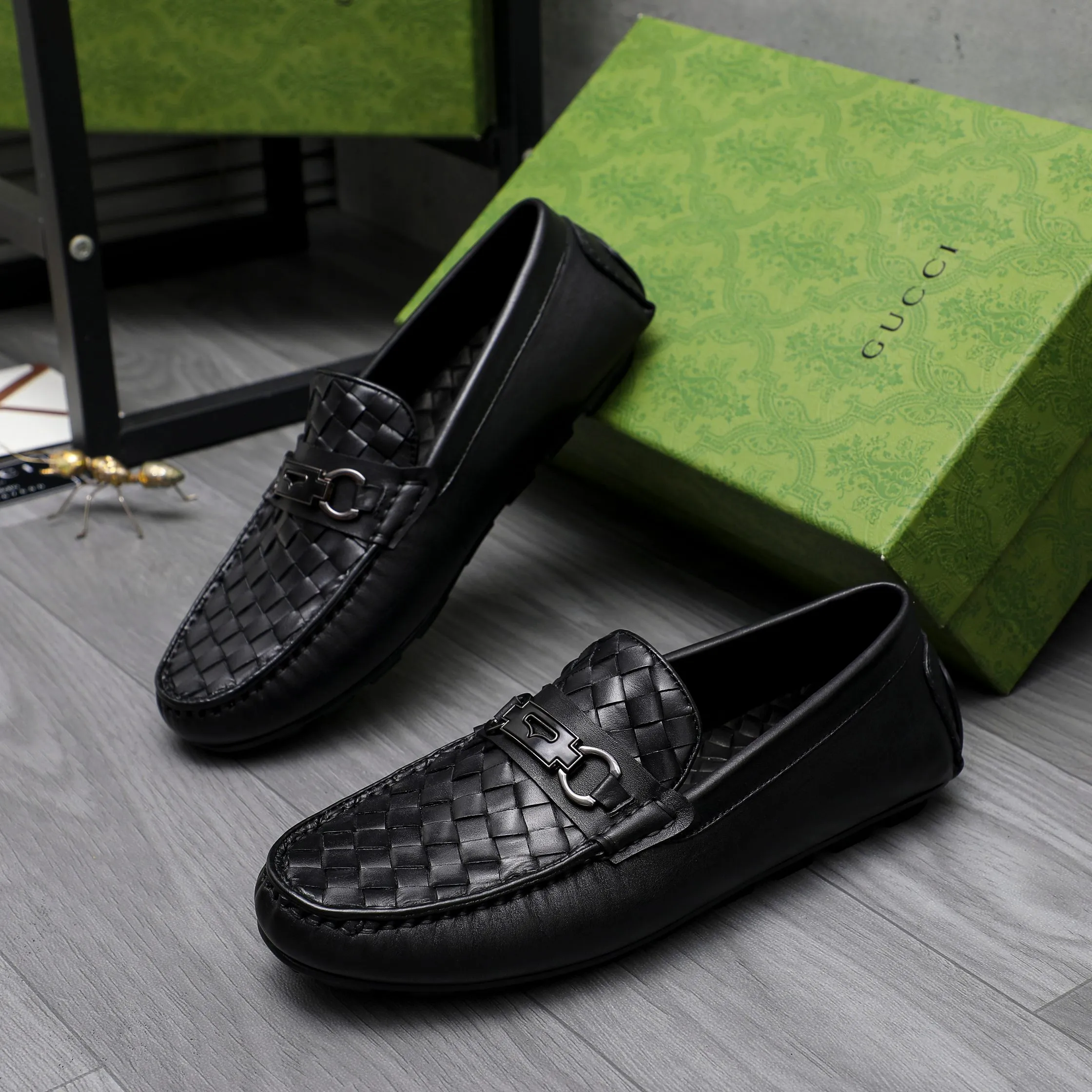 Men's shoes 💰400 Product trademark: GUCCI "Gucci" casual slip-on shoes Regular size: 38-44 (45 is custom-made and non-returnable) Product materials: Selected woven cowhide upper, sheepskin lining, rubber outsole